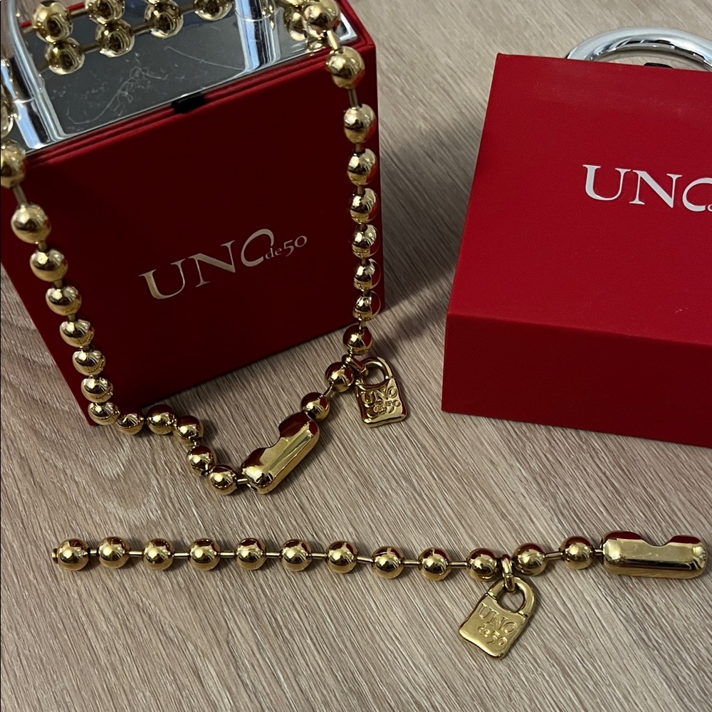 UNOde50 Set of Gold Beaded Necklace and Bracelet